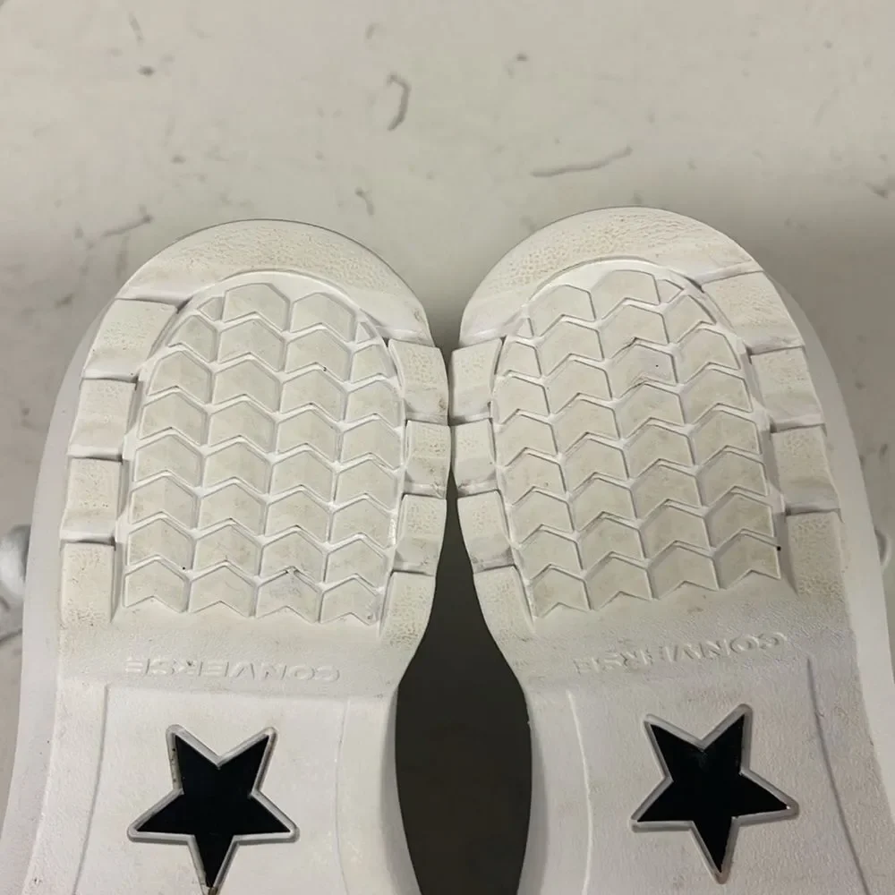 Converse Chuck Taylor All Star Lugged Lift Girls' Grade School Size 2 Black